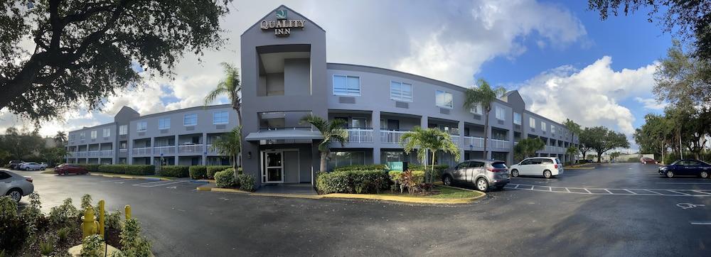 Quality Inn Miami Airport - Doral Екстер'єр фото